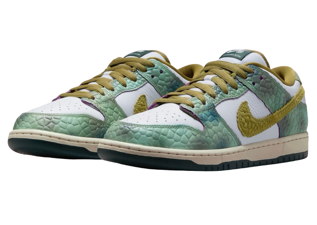 Alexis Sablone x Nike SB Dunk Low - Image 2