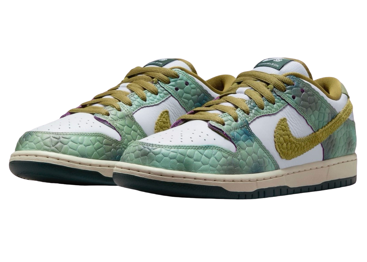 Alexis Sablone x Nike SB Dunk Low - Image 2