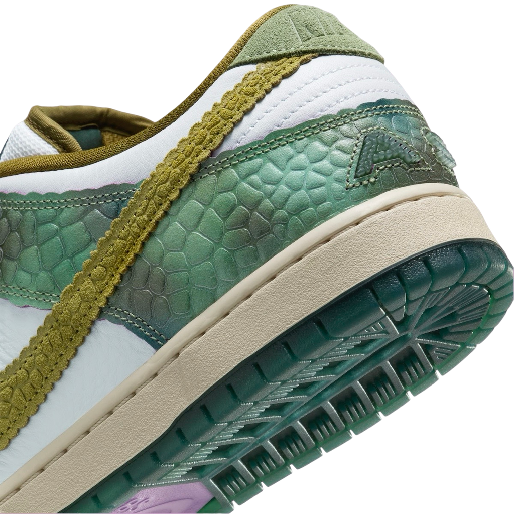 Alexis Sablone x Nike SB Dunk Low - Image 8