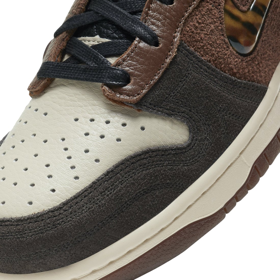 Bodega x Nike Dunk High Legend - Image 7