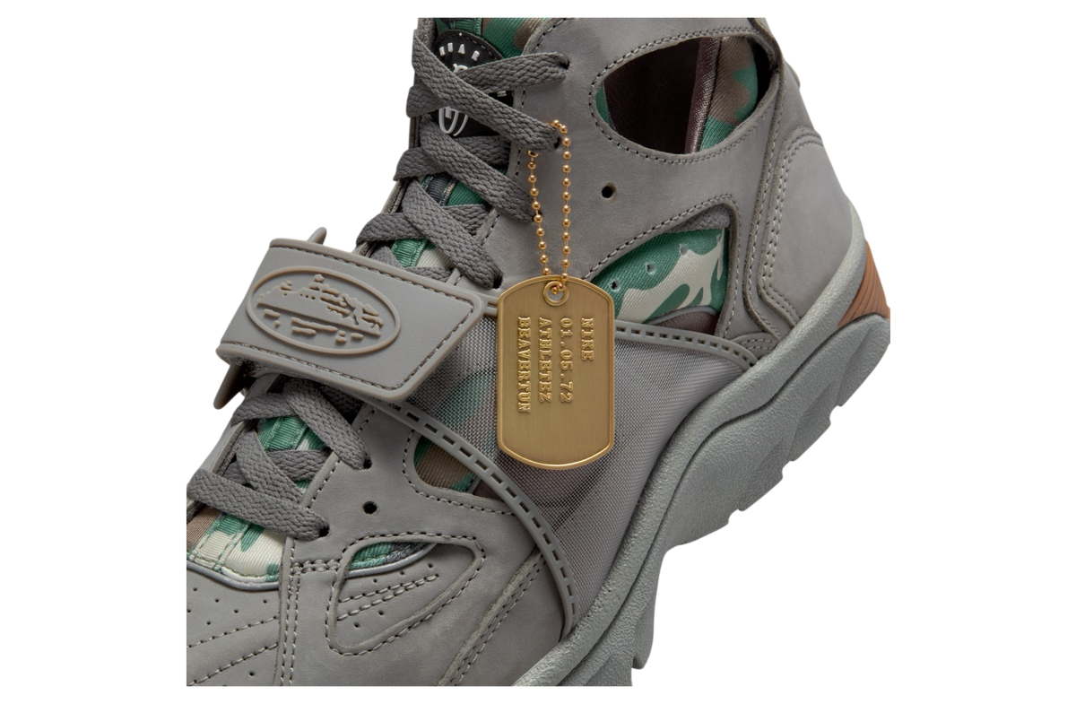 Corteiz x Nike Air Trainer Huarache Flat Pewter / White - Image 7