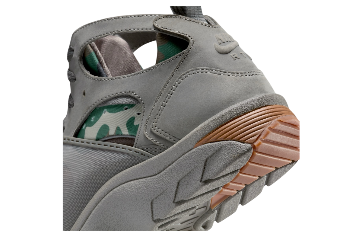 Corteiz x Nike Air Trainer Huarache Flat Pewter / White - Image 8