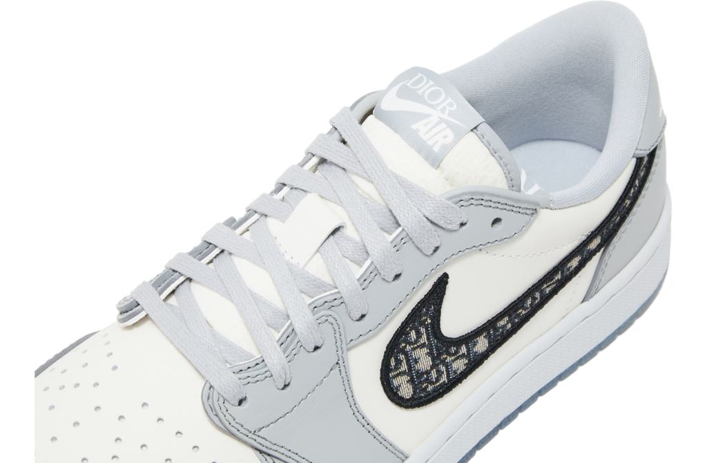 Dior x Air Jordan 1 Low Wolf Grey / Sail - Image 10