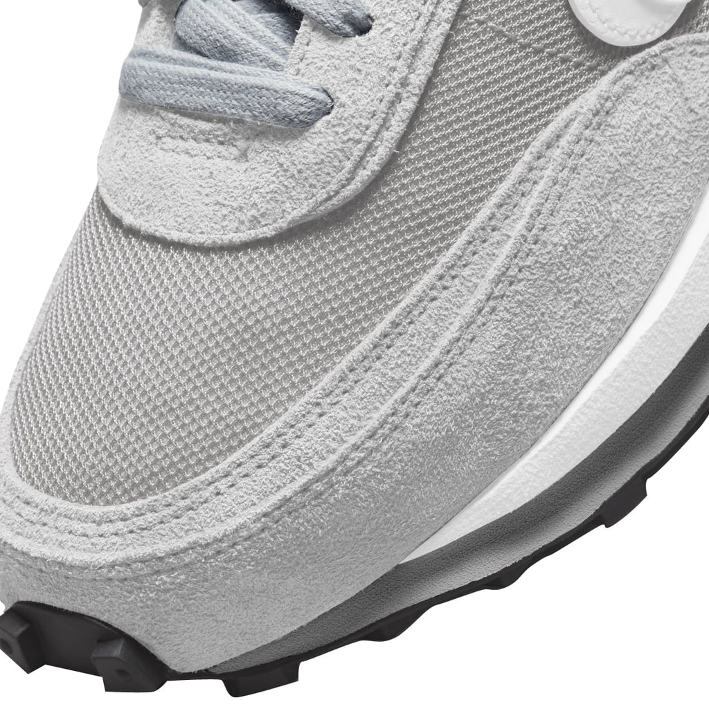 fragment x sacai x Nike LDWaffle Light Smoke Grey - Image 7