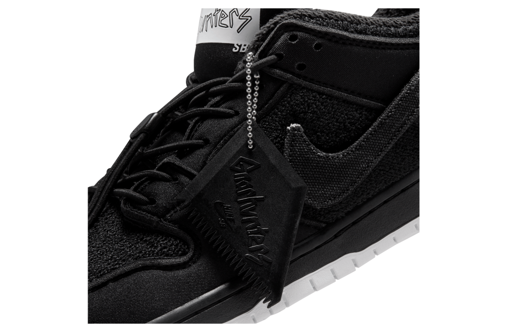 Gnarhunters x Nike SB Dunk Low - Image 17