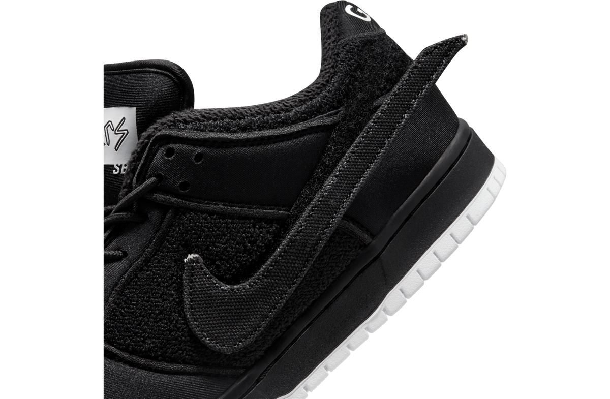 Gnarhunters x Nike SB Dunk Low - Image 10