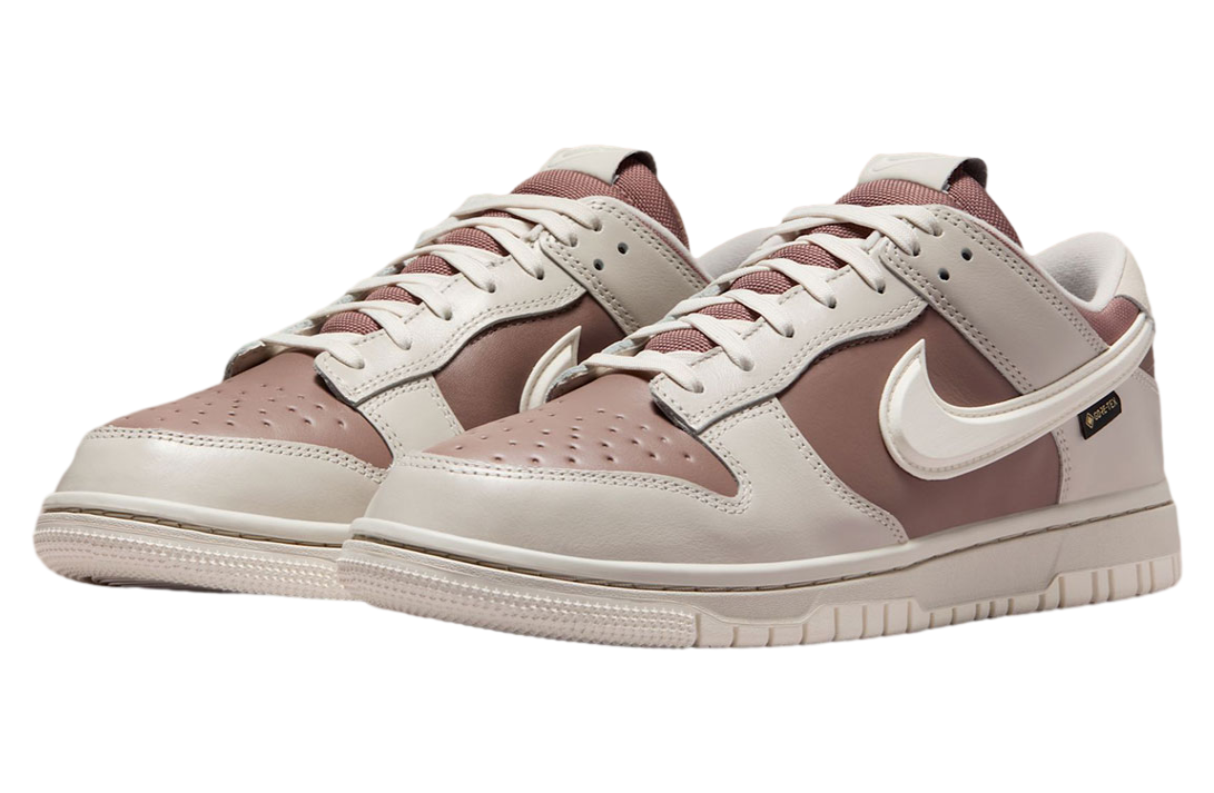 Gore-Tex X Nike Dunk Low - Image 2