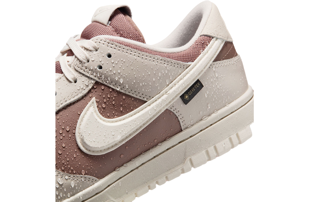 Gore-Tex X Nike Dunk Low - Image 8