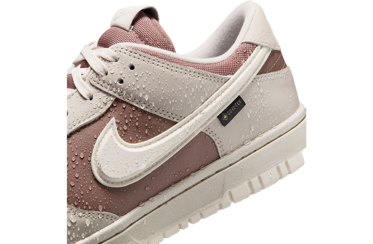Gore-Tex X Nike Dunk Low - Image 8