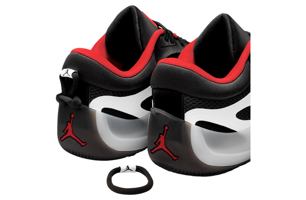 Jordan Heir Series 2 WMNS Black / University Red - Image 9