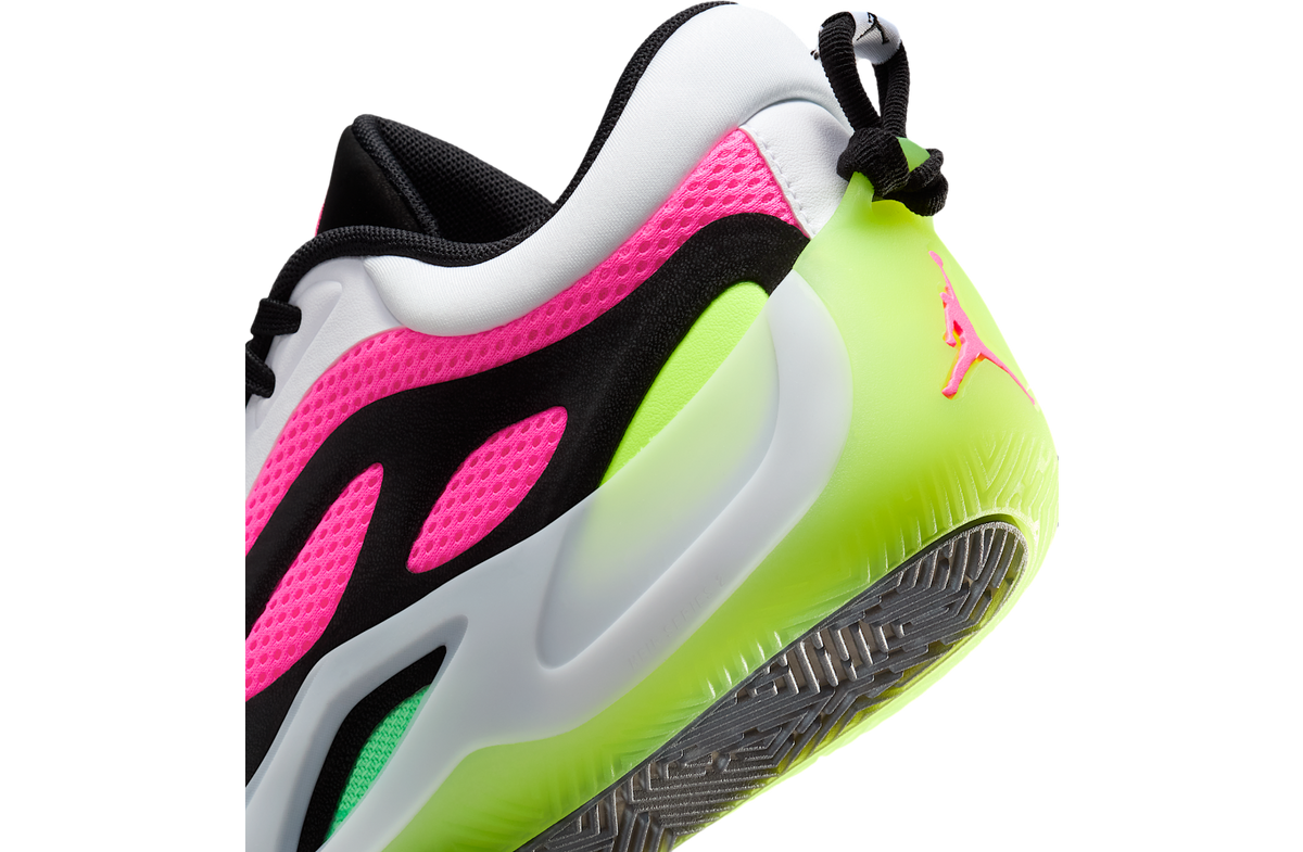 Jordan Heir Series 2 WMNS White / Black - Image 8