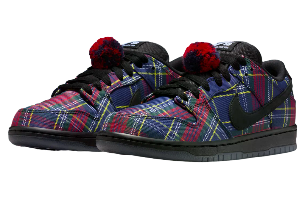 Nardwuar x Nike SB Dunk Low Pro - Image 2