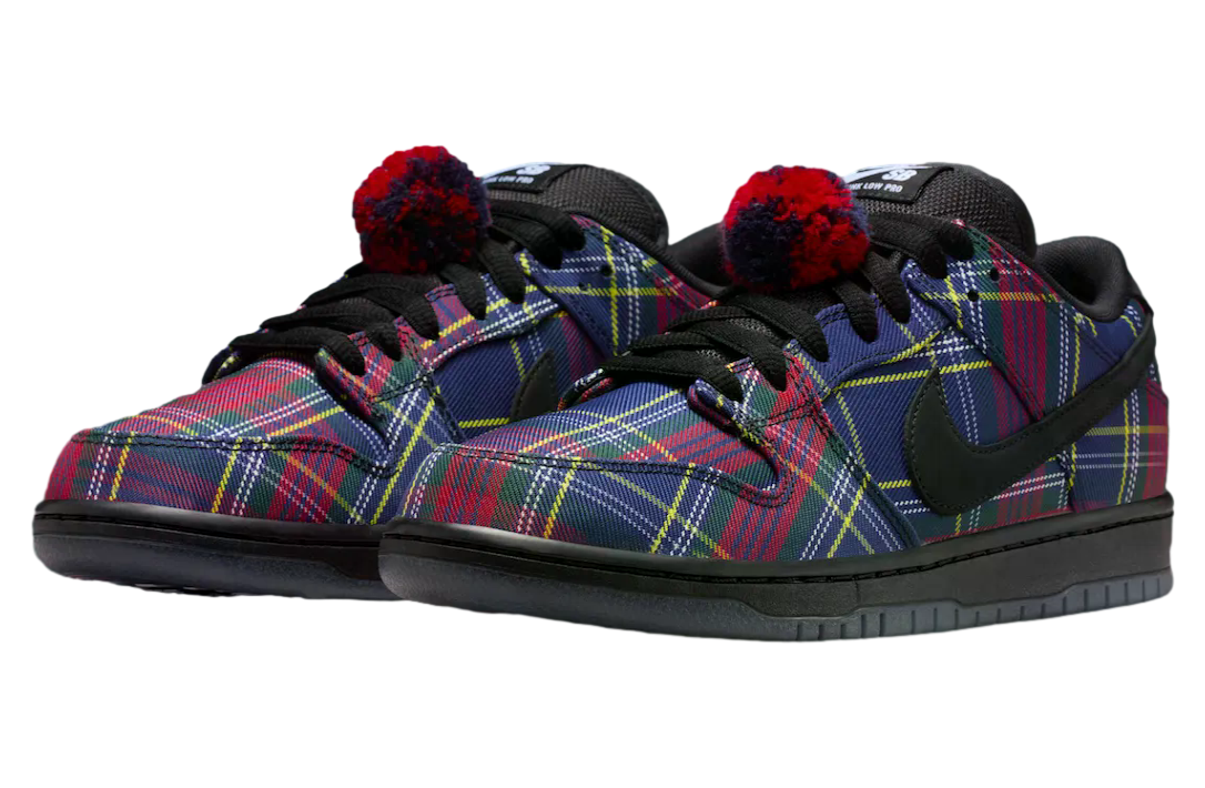 Nardwuar x Nike SB Dunk Low Pro - Image 2