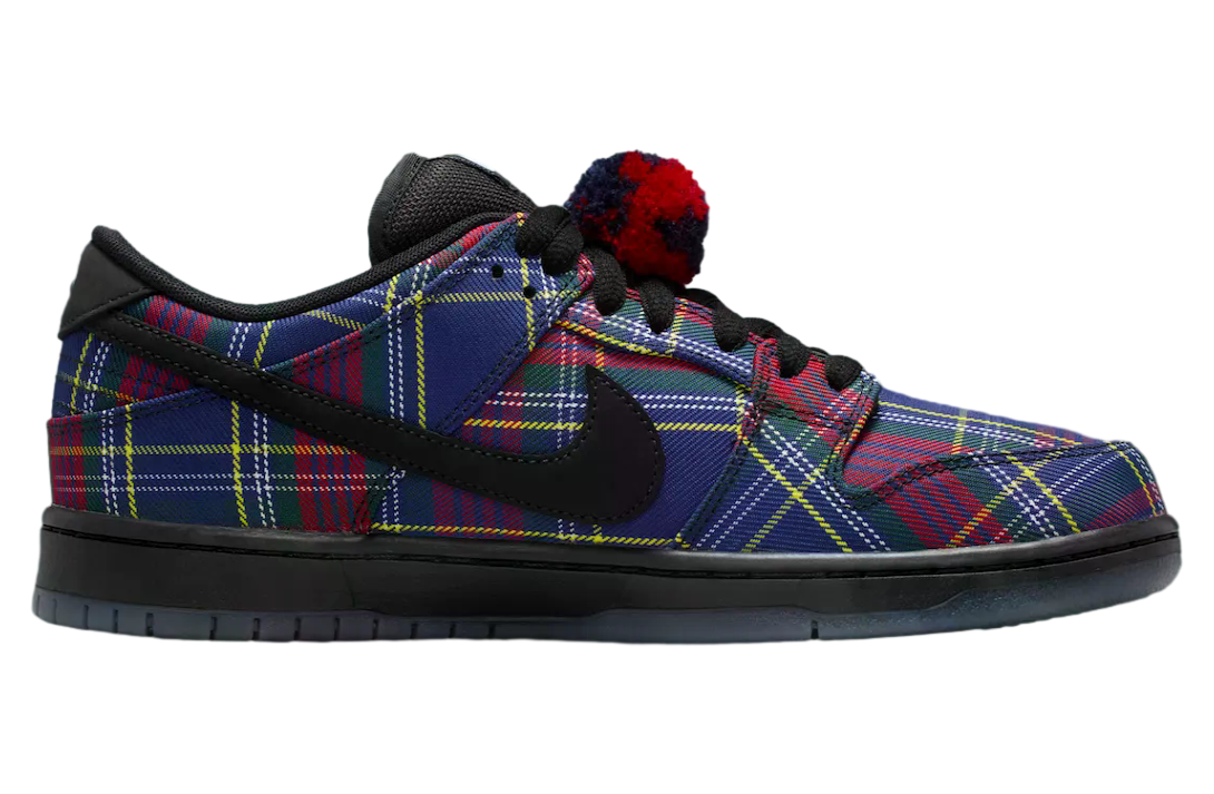 Nardwuar x Nike SB Dunk Low Pro - Image 3