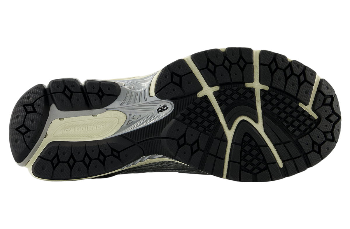 New Balance 1906L Loafer Metallic Silver - Image 5