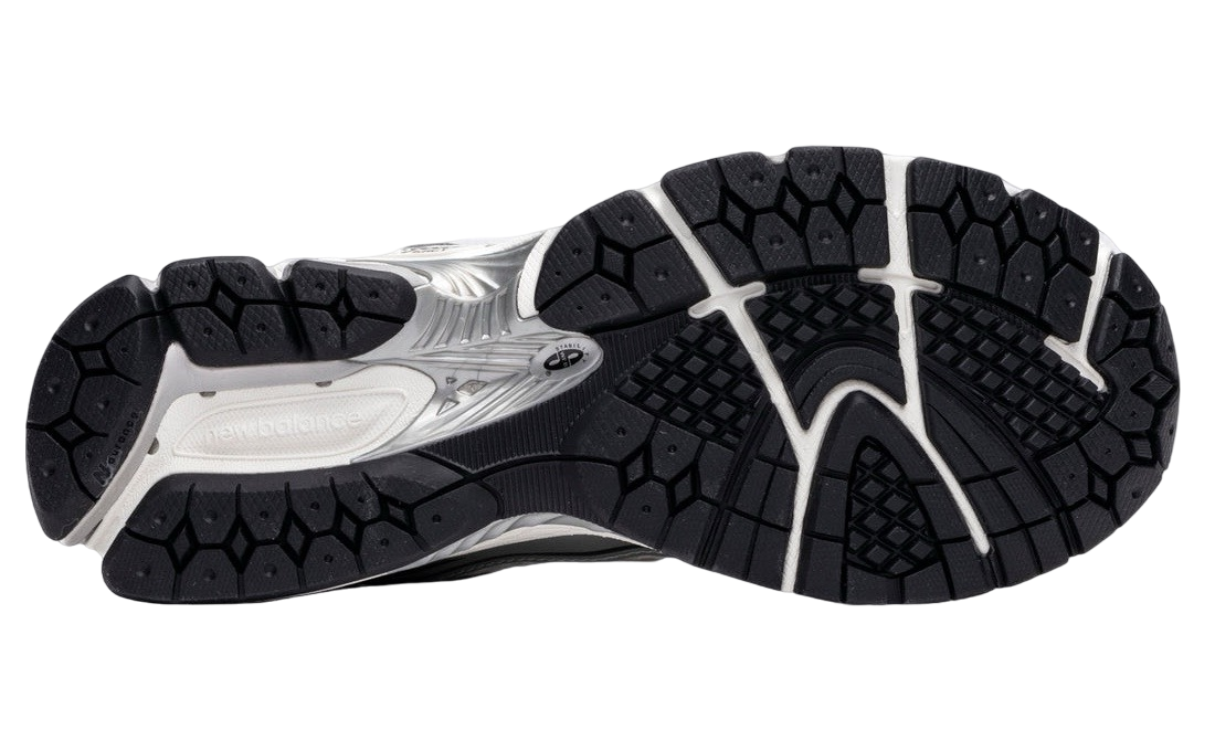New Balance 1906R Silver Metallic Black - Image 5