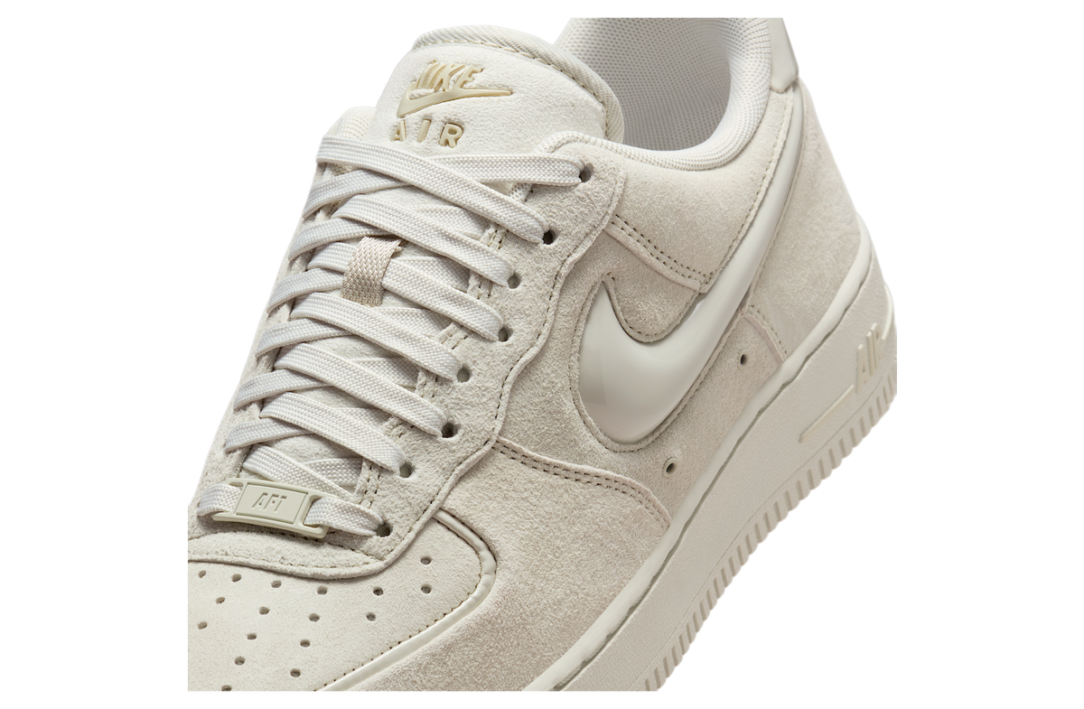 Nike Air Force 1 07 WMNS Light Bone / White - Image 7