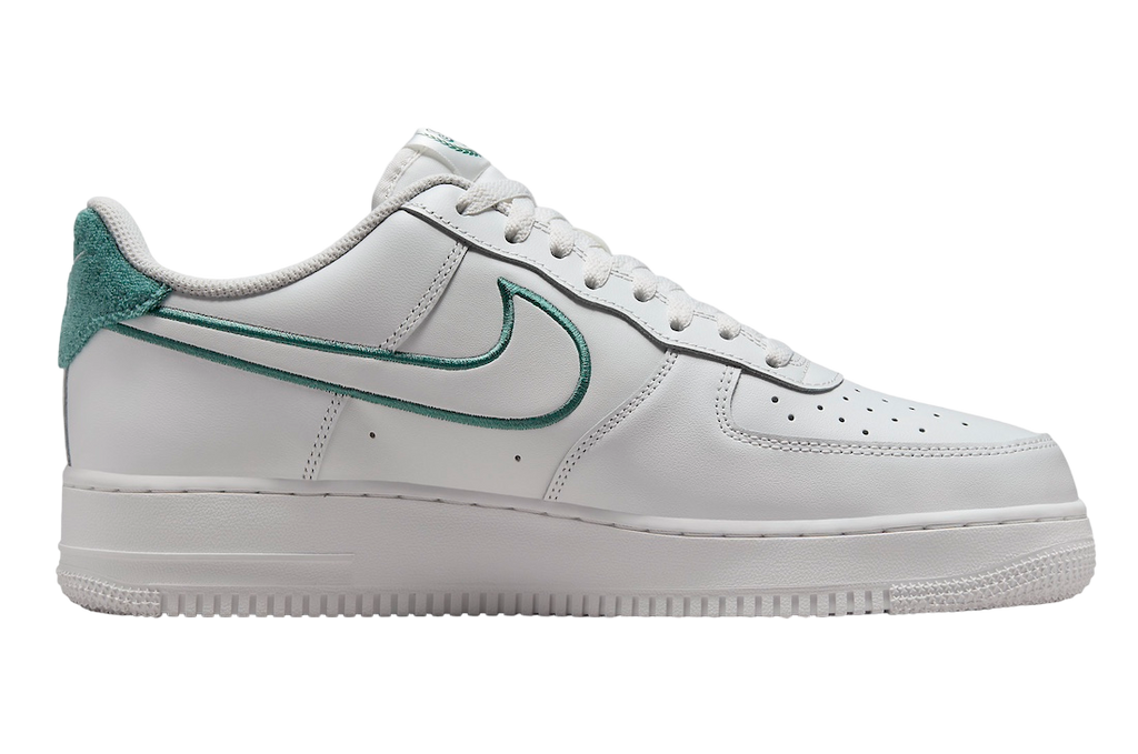 Nike Air Force 1 Low Resort & Sport - Image 3