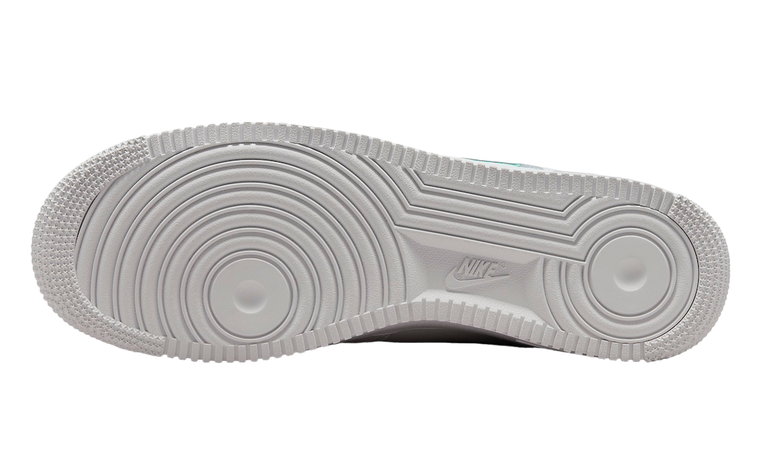 Nike Air Force 1 Low Resort & Sport - Image 6