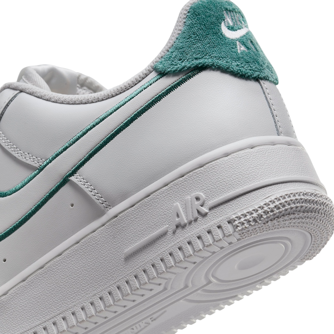 Nike Air Force 1 Low Resort & Sport - Image 8