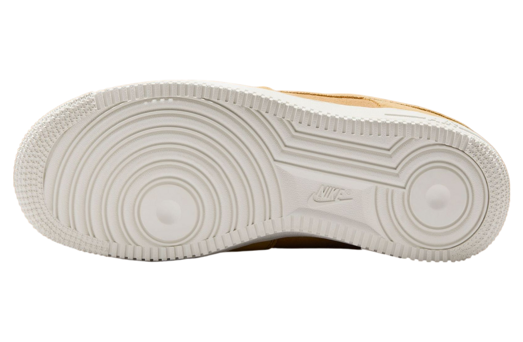 Nike Air Force 1 Low Suede Club Gold - Image 6