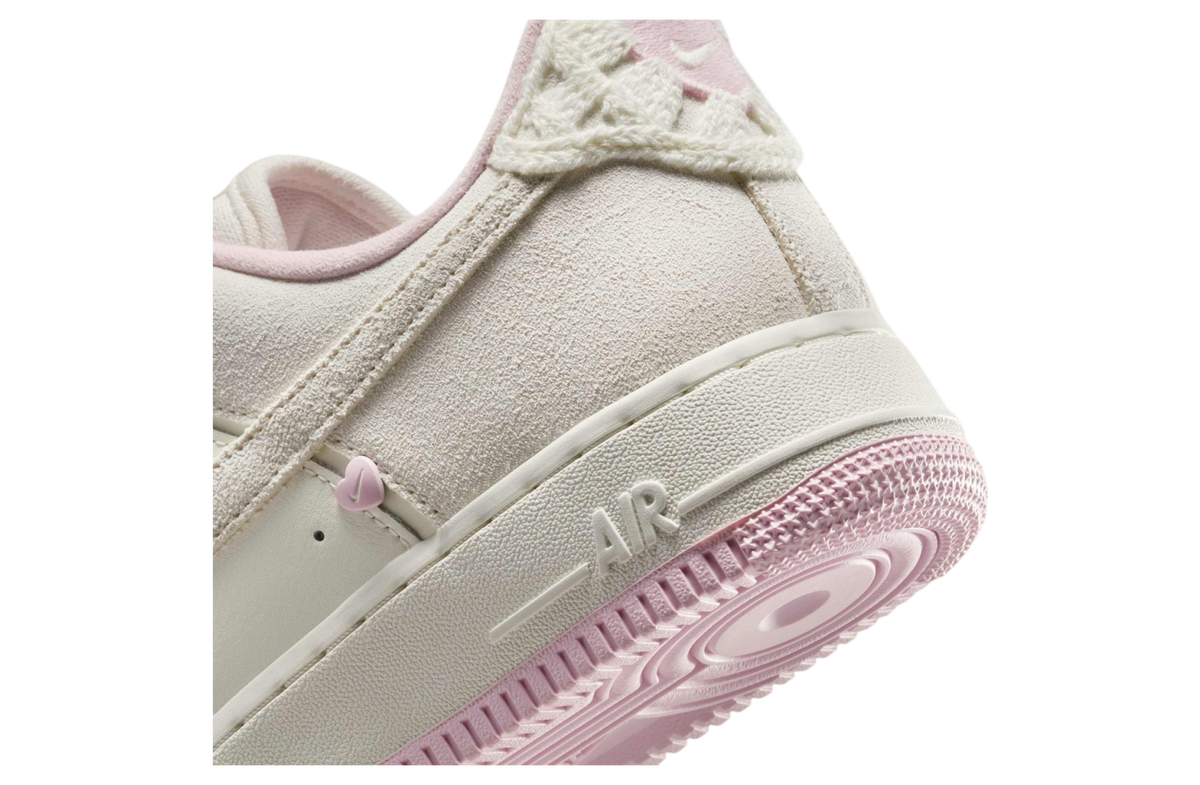 Nike Air Force 1 Low WMNS Valentine’s Day - Image 8
