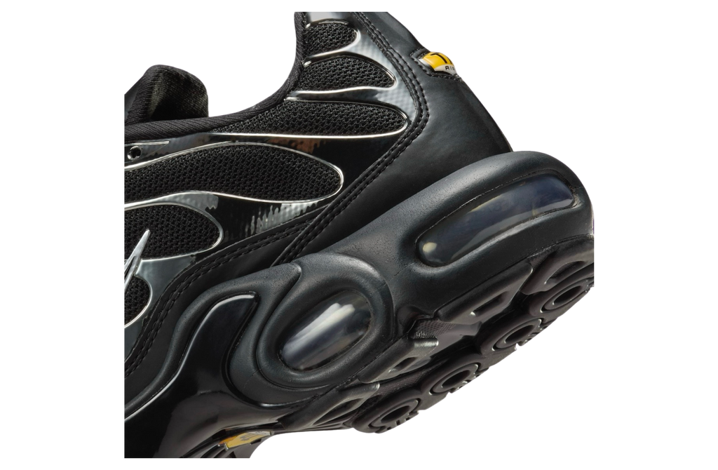 Nike Air Max Plus WMNS Black / Metallic Silver - Image 8