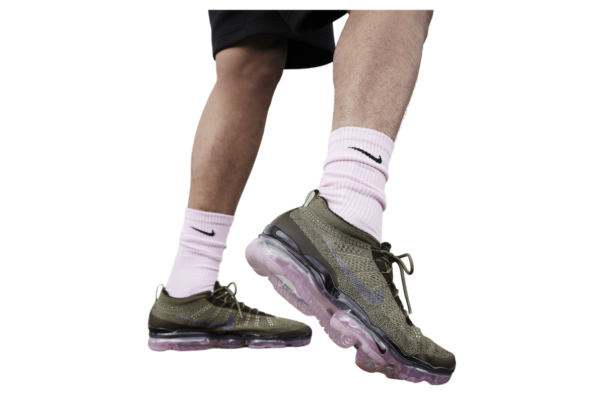 Nike Air VaporMax 2023 Flyknit Medium Olive / Pink Oxford - Image 2