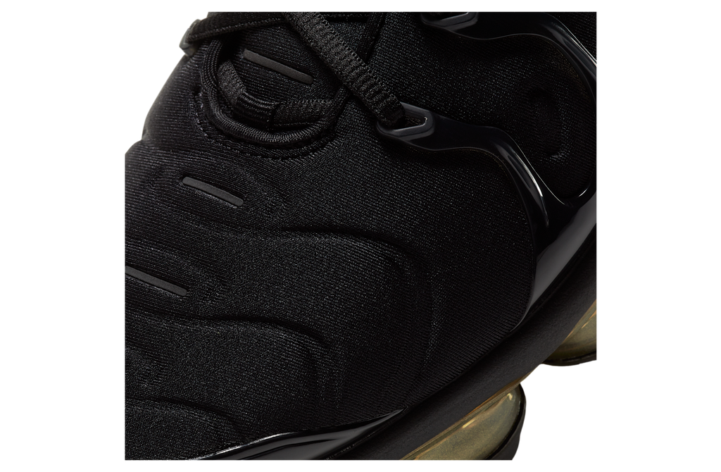 Nike Air Vapormax Plus Black / Metallic Gold - Image 7