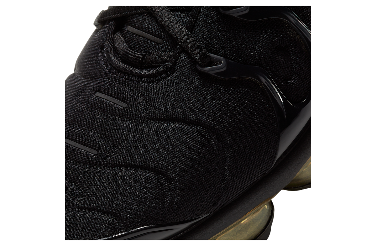Nike Air Vapormax Plus Black / Metallic Gold - Image 7