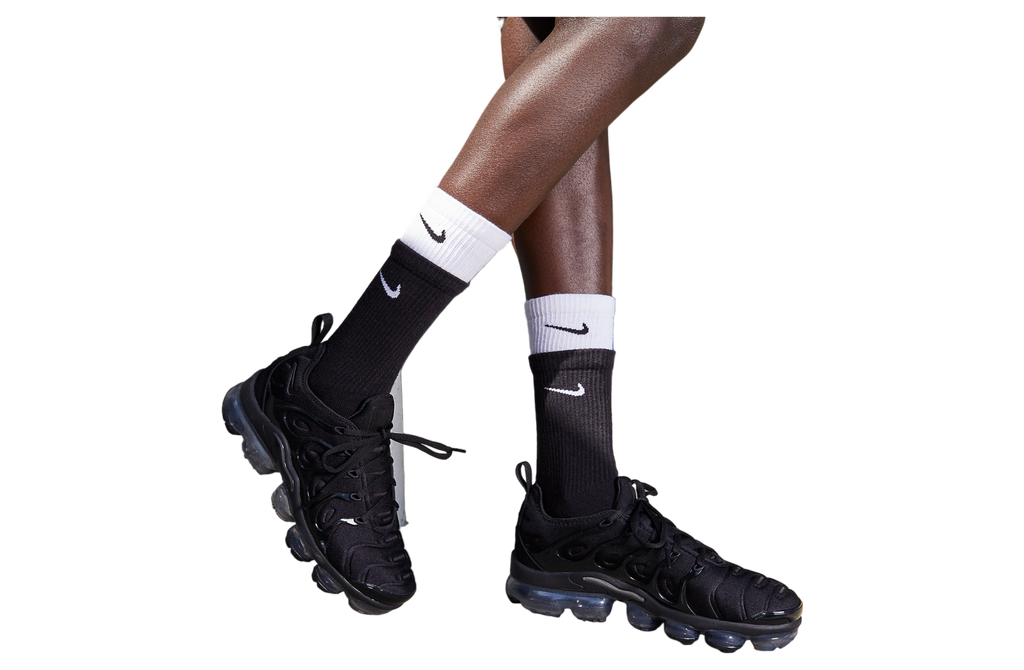 Nike Air VaporMax Plus WMNS Black / Anthracite - Image 2