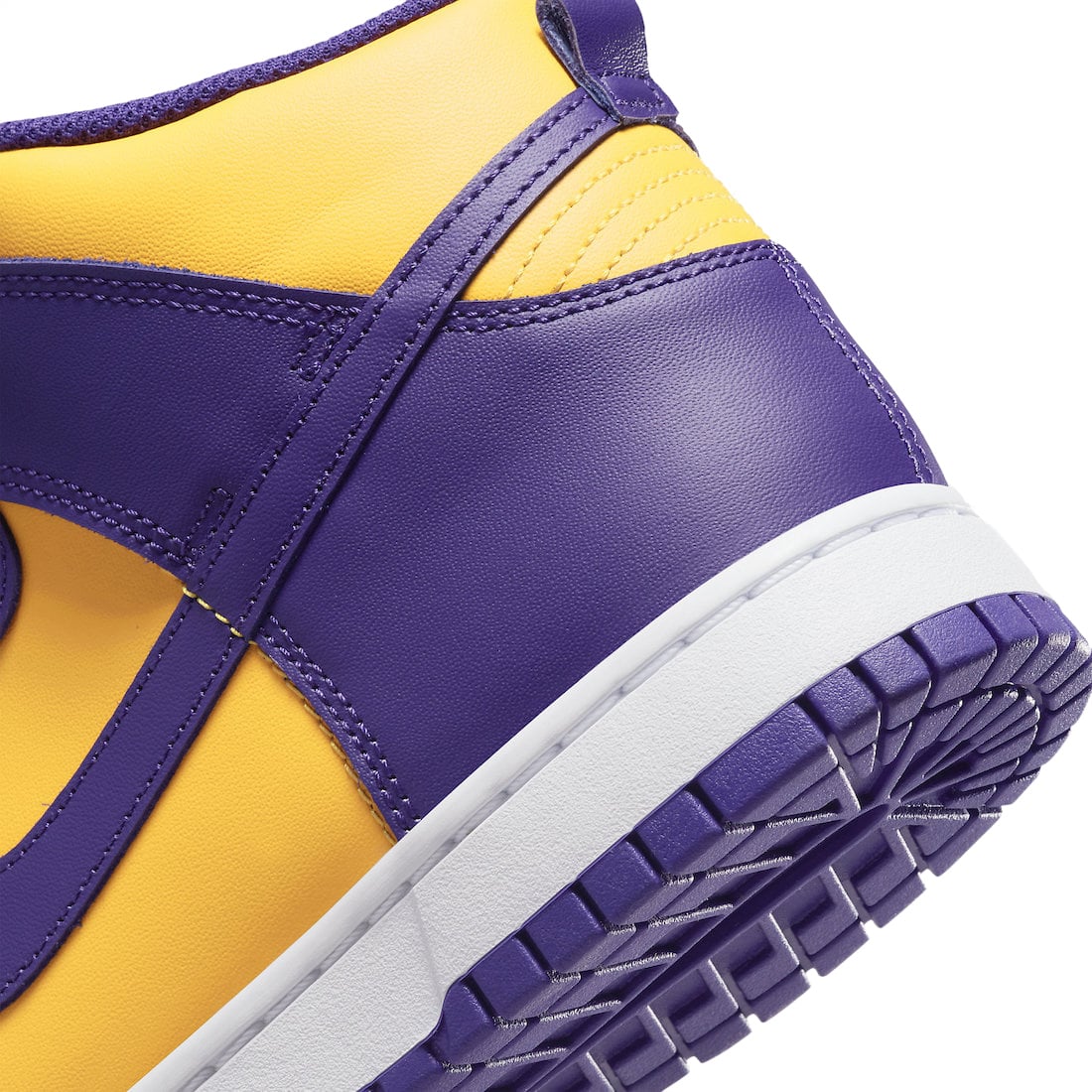 Nike Dunk High Lakers - Image 8