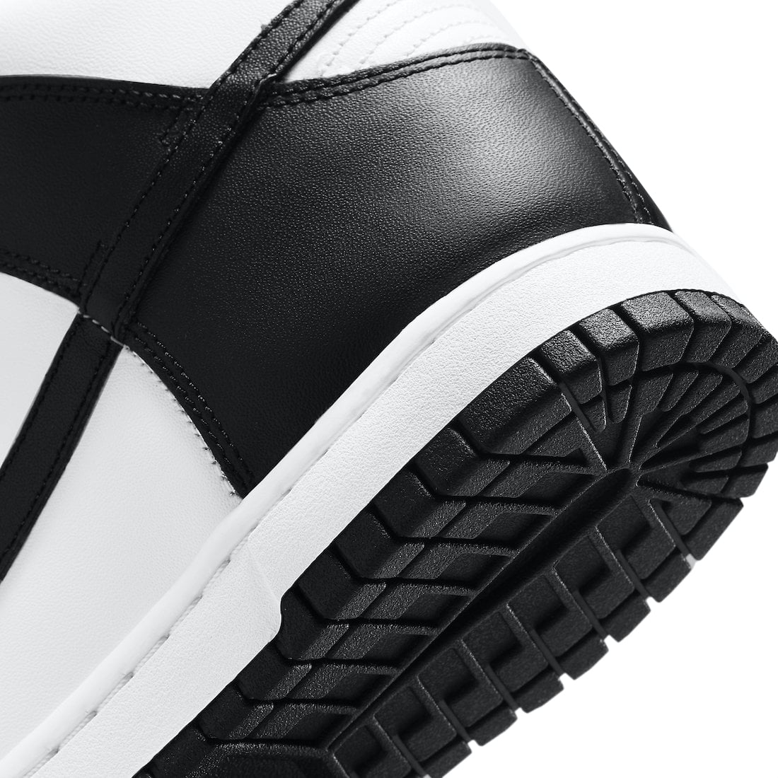 Nike Dunk High WMNS Panda - Image 8