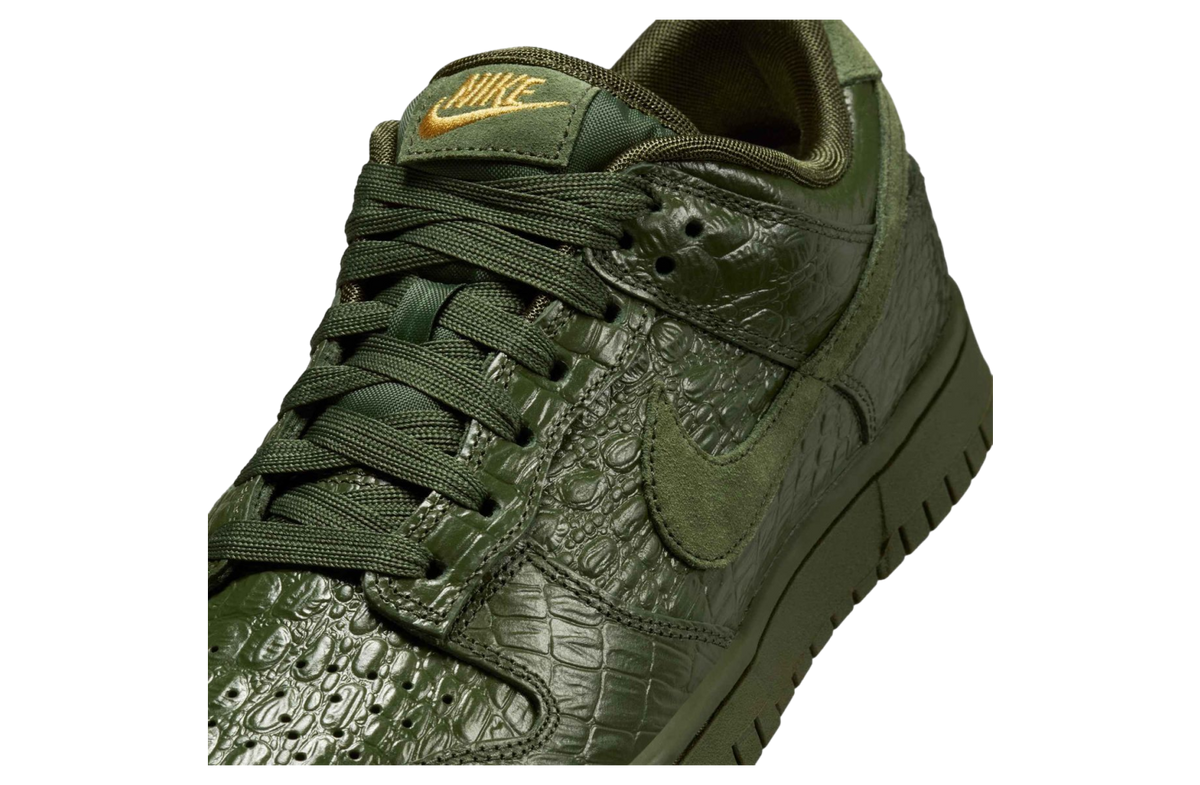 Nike Dunk Low Carbon Green / Metallic Gold - Image 8