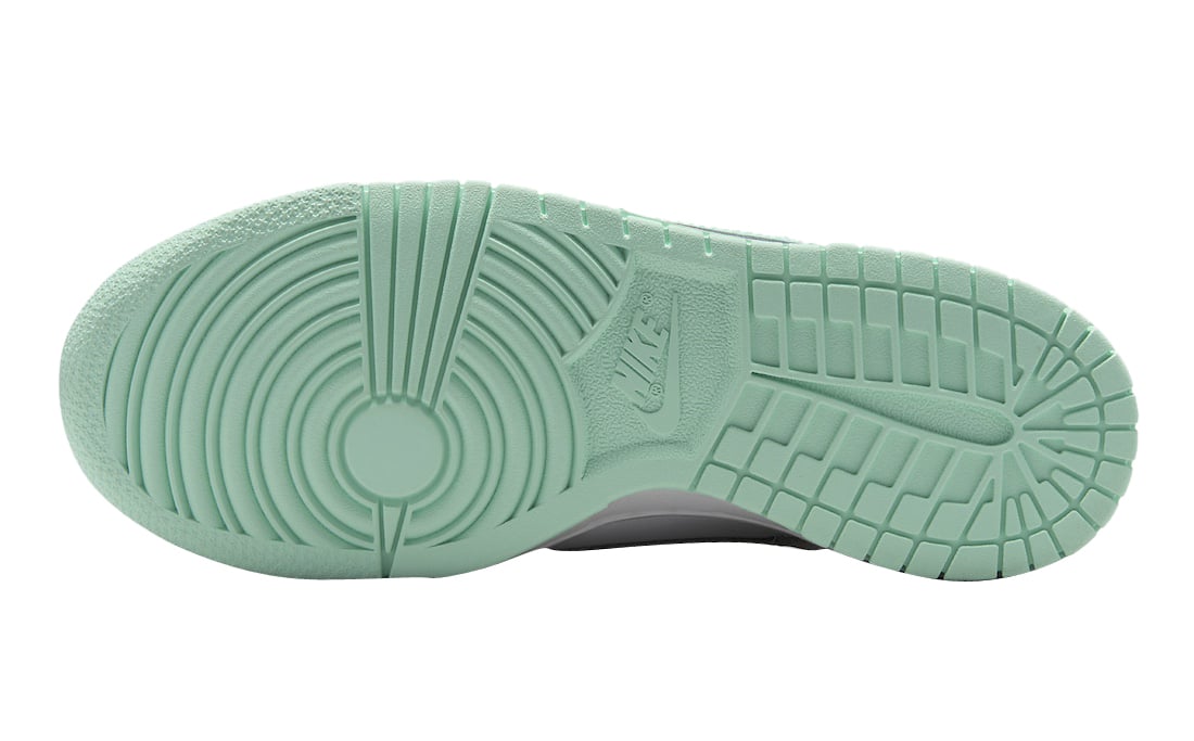 Nike Dunk Low GS Mint Foam - Image 6