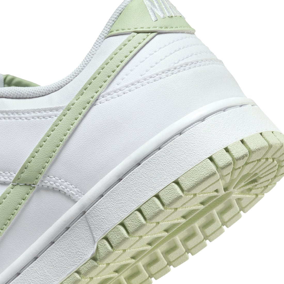 Nike Dunk Low Honeydew - Image 8