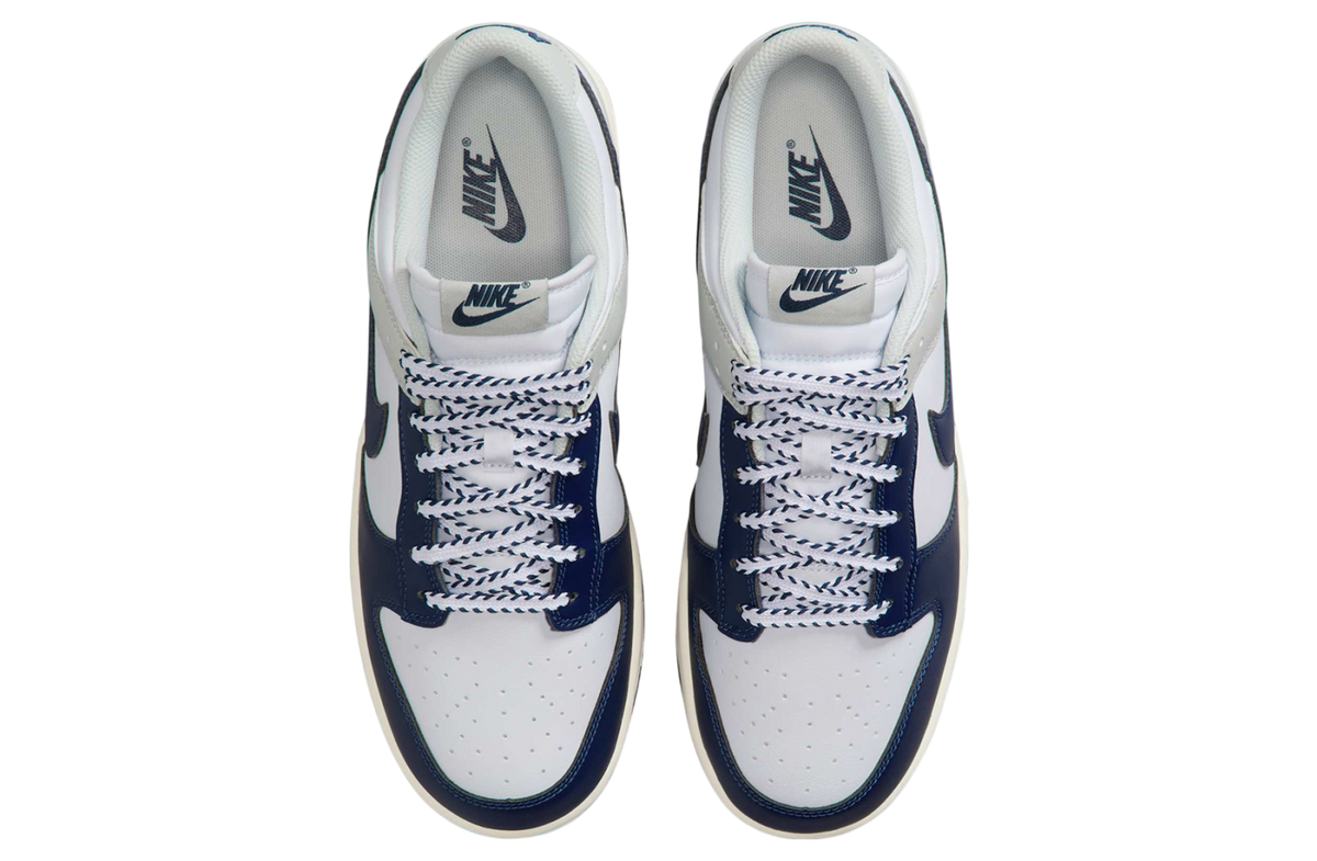 Nike Dunk Low New York Yankees - Image 3