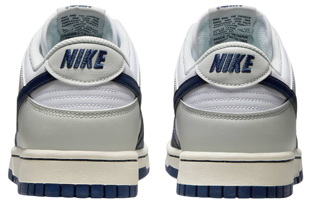 Nike Dunk Low New York Yankees - Image 4