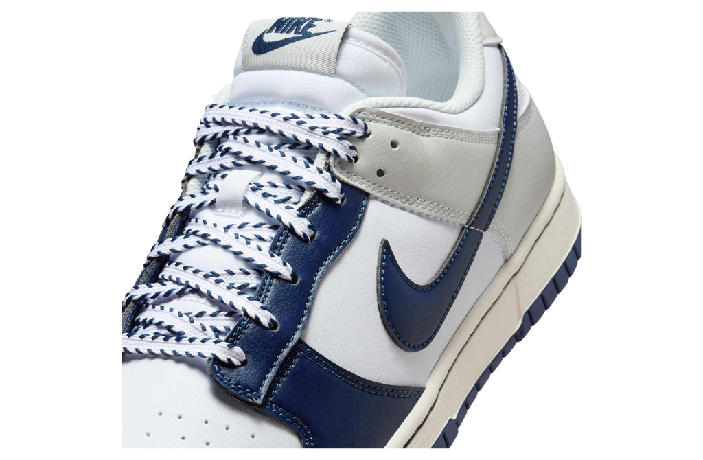 Nike Dunk Low New York Yankees - Image 6