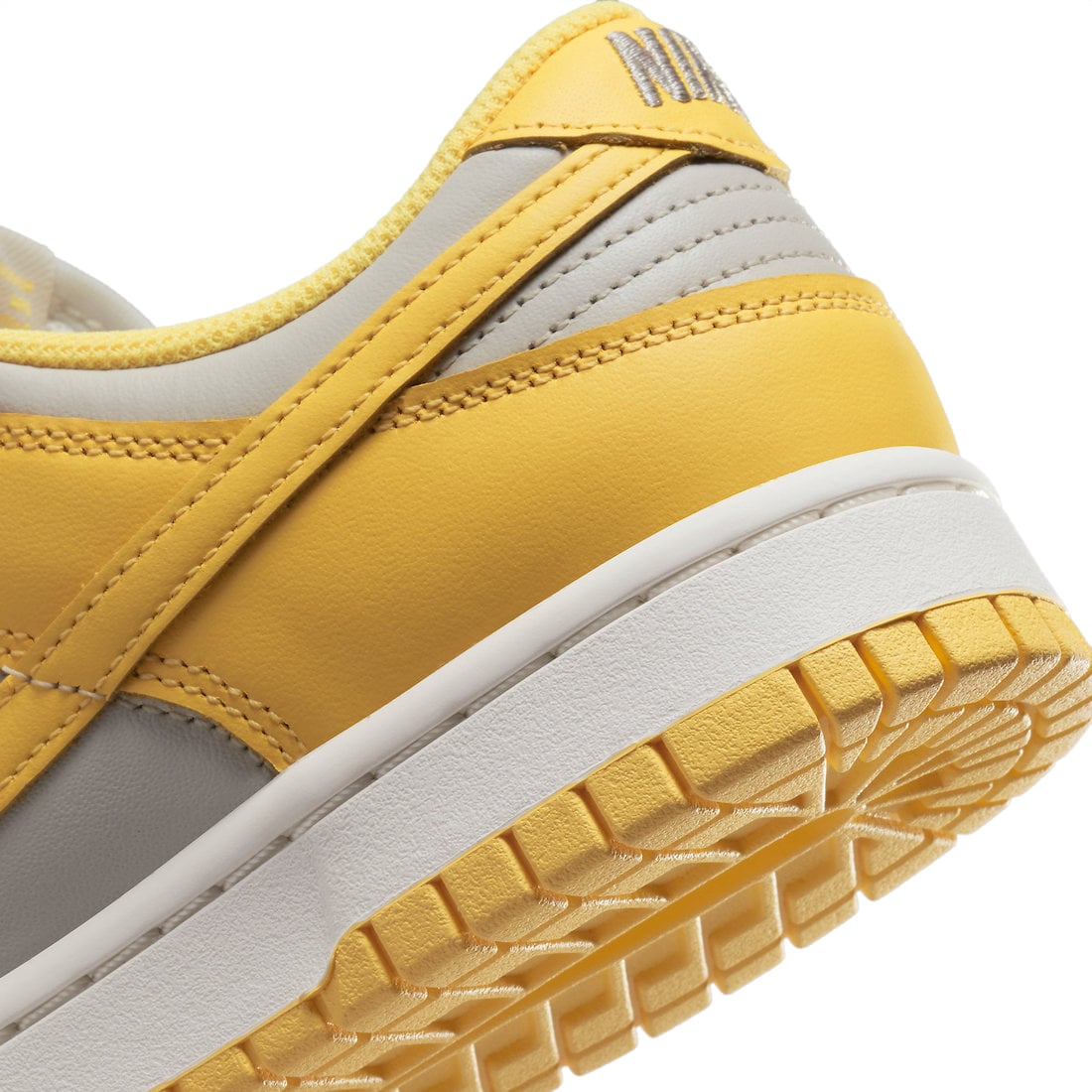 Nike Dunk Low WMNS Citron Pulse - Image 8