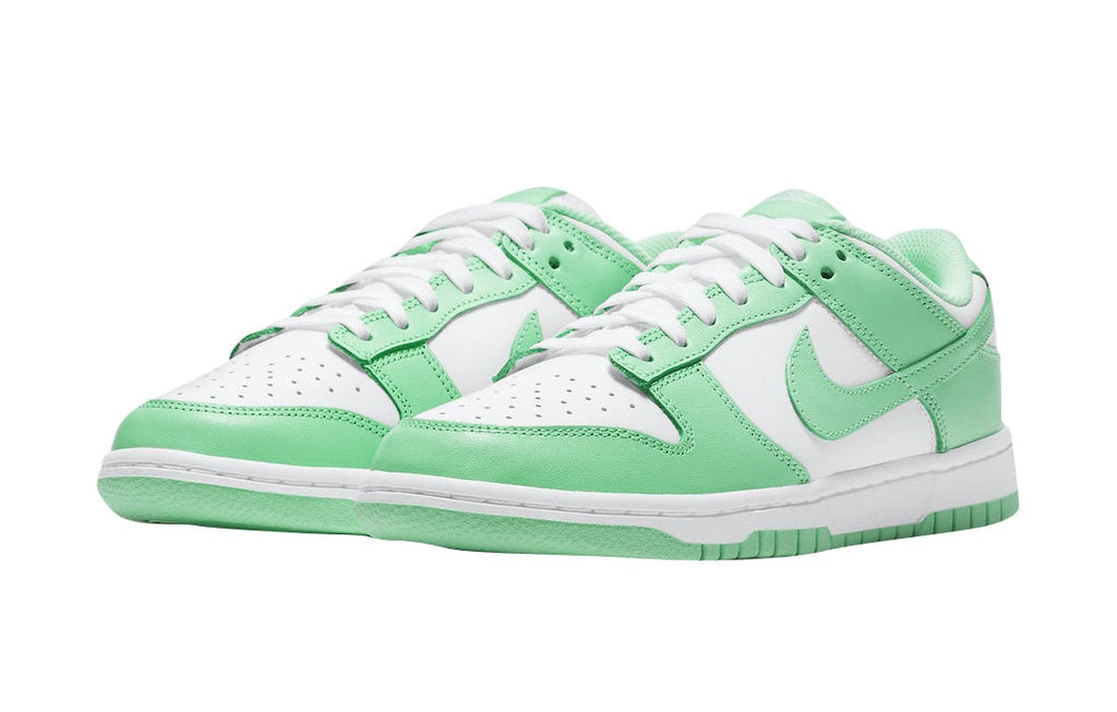 Nike Dunk Low WMNS Green Glow - Image 2