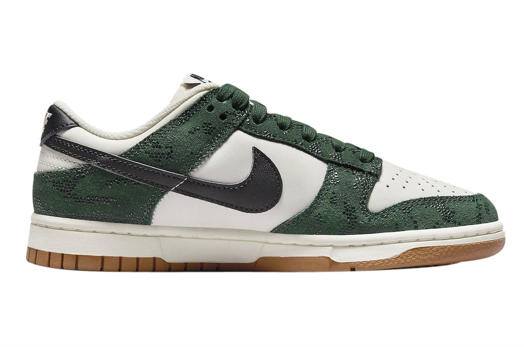 Nike Dunk Low WMNS Green Snake - Image 3