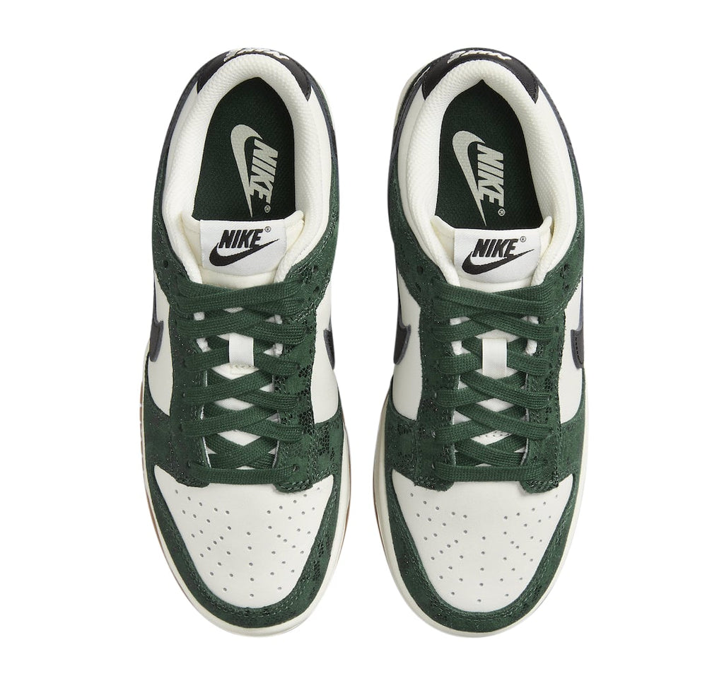 Nike Dunk Low WMNS Green Snake - Image 4