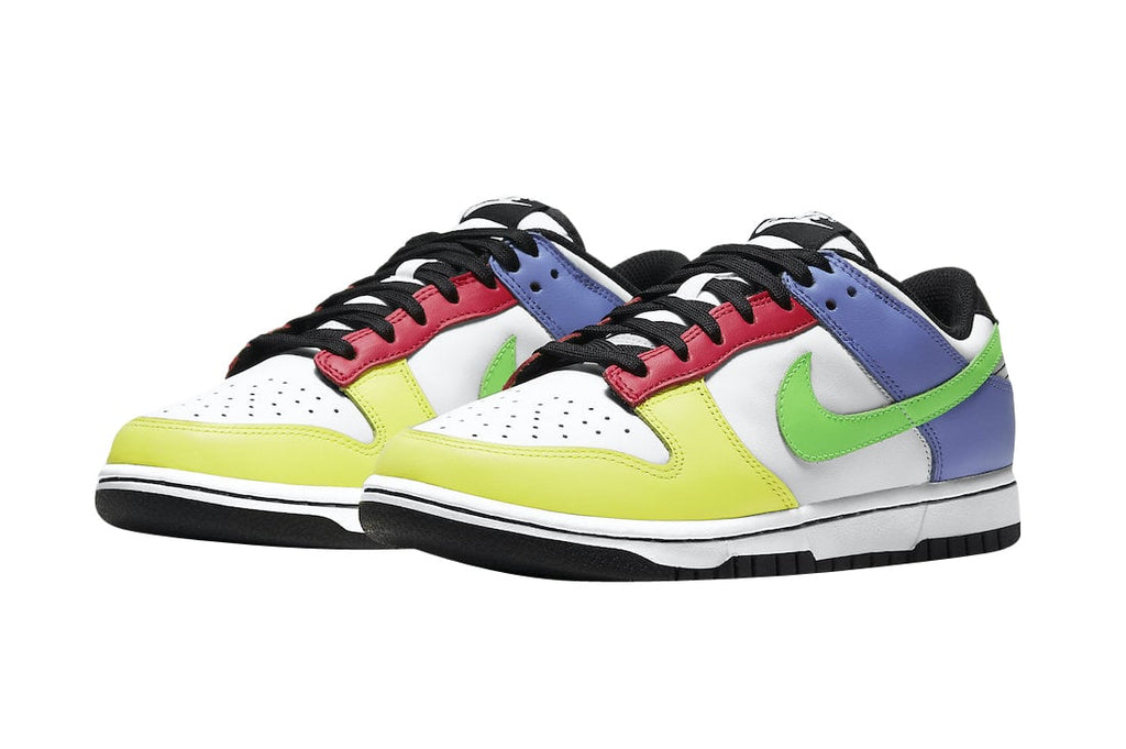 Nike Dunk Low WMNS Green Strike - Image 2