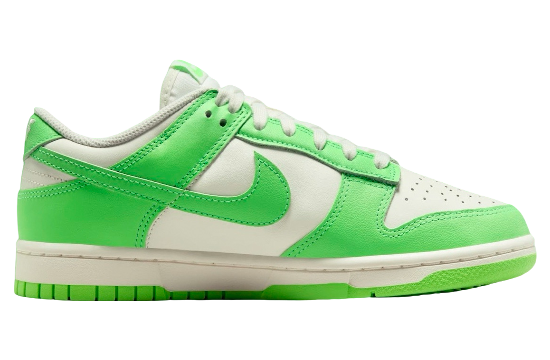 Nike Dunk Low WMNS Green Strike / Sail - Image 3