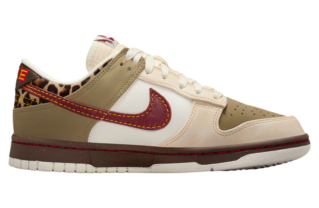 Nike Dunk Low WMNS Khaki / Team Red - Image 3