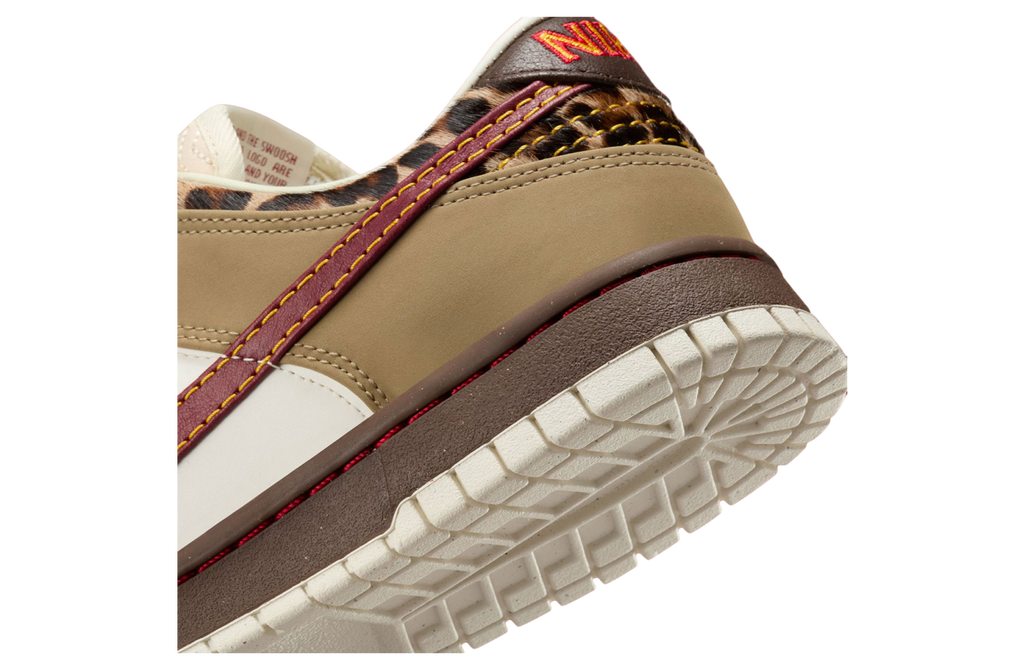Nike Dunk Low WMNS Khaki / Team Red - Image 8