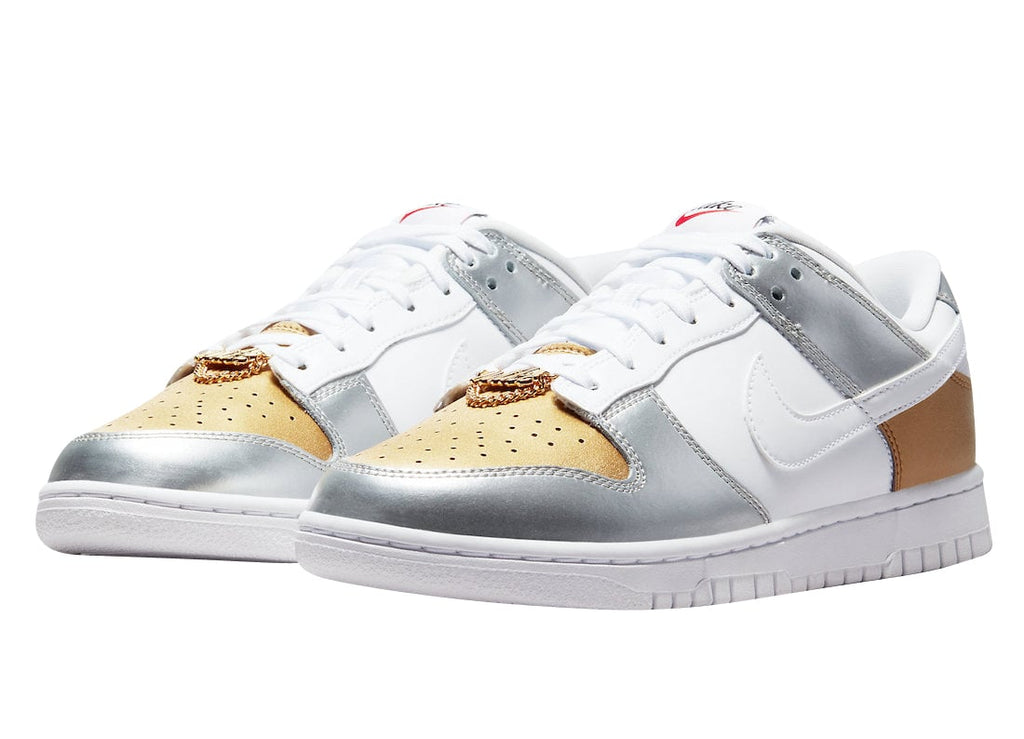 Nike Dunk Low WMNS Metallic - Image 2