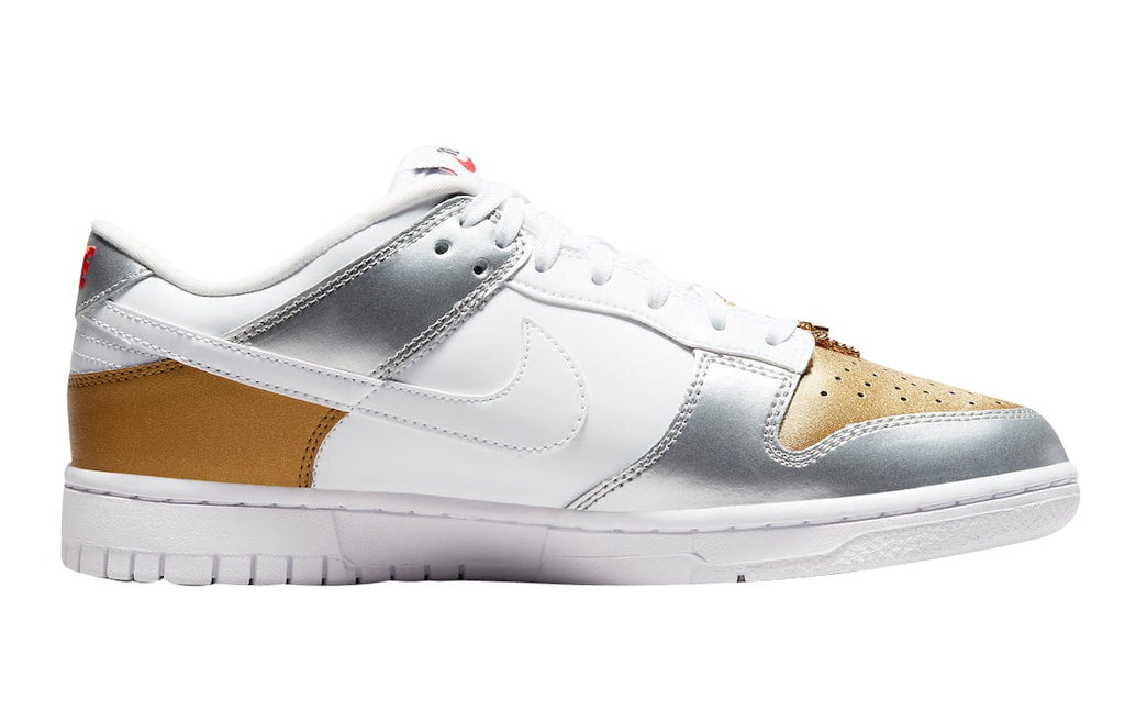 Nike Dunk Low WMNS Metallic - Image 3
