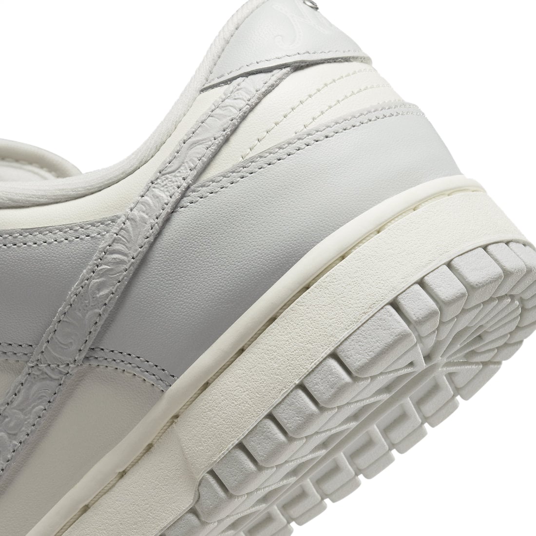 Nike Dunk Low WMNS Needlework - Image 8